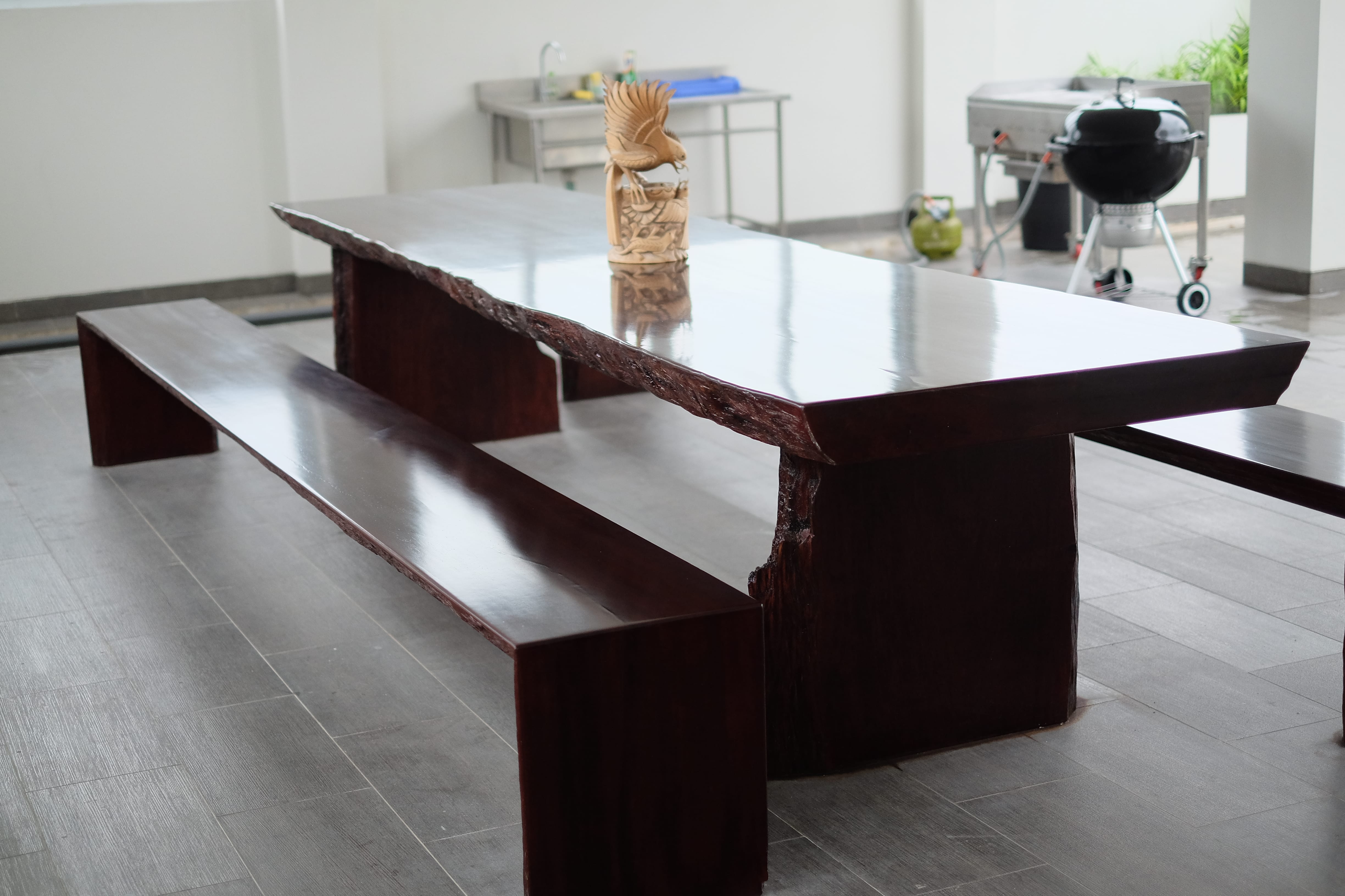 Live edge table